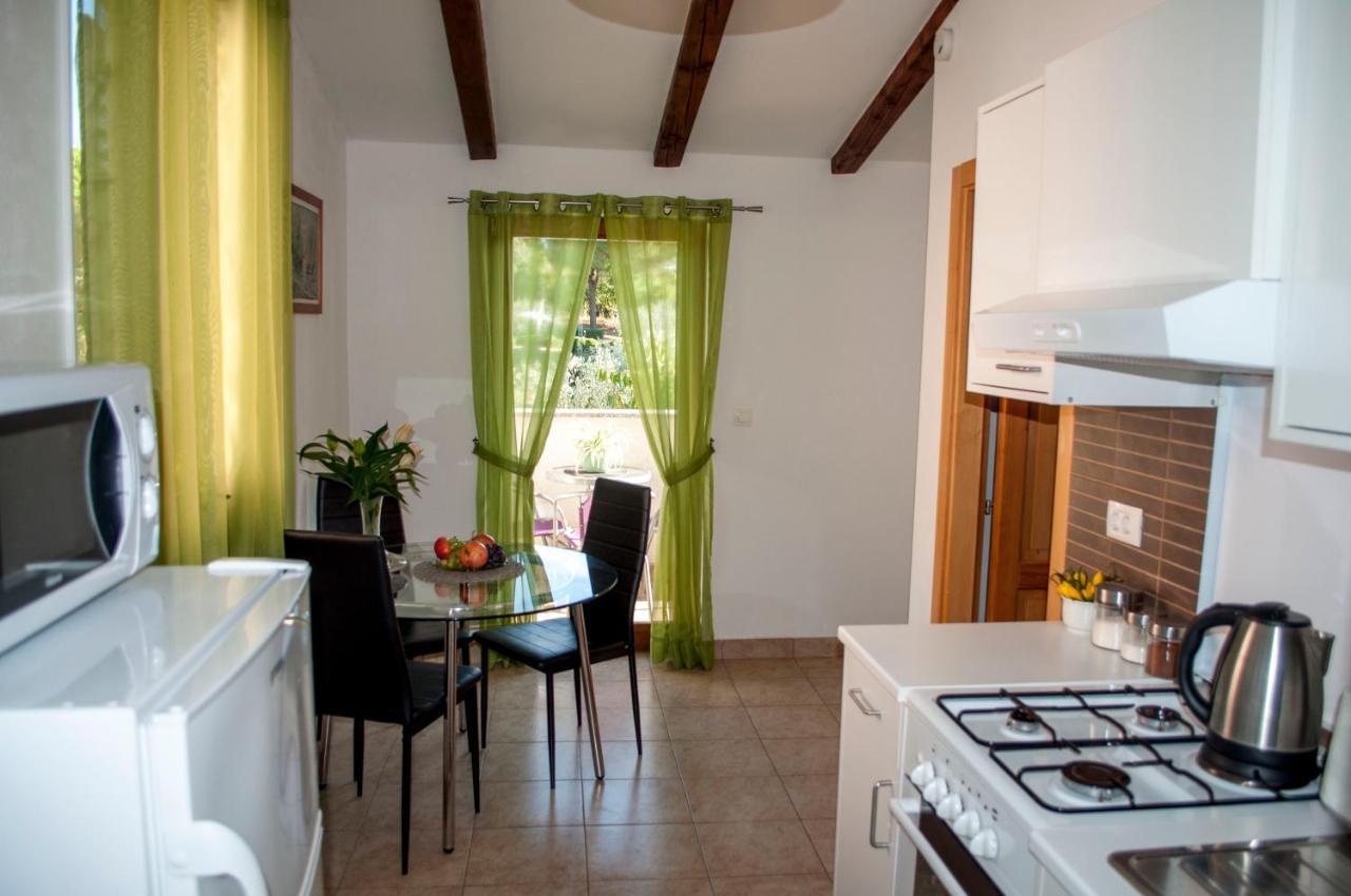 Apartment Rosa 2 Rovinj Exterior photo